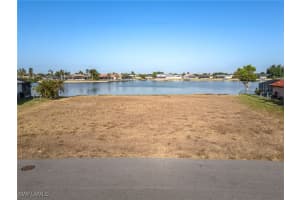 222 10th Avenue, Cape Coral, FL 33990 Sold 11/06/25