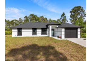 631 Summit Ave S, Lehigh Acres