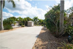 10216 Yellowtop Trail, Fort Myers, FL 33905 - MLS#225043832