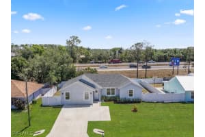 27257 Pinecrest Lane, Bonita Springs, FL 34135 - MLS#225043867