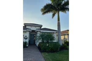 14607 Topsail Dr, Naples