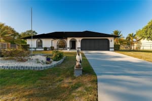 919 Se 16th St, Cape Coral