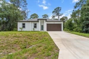 836 Clow Street, Lehigh Acres, FL 33974 - MLS#225044112