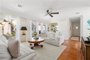 350 3rd Avenue, Naples, FL 34102 - MLS#225044261
