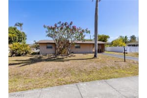 2107 Woodland Boulevard, Fort Myers, FL 33907 - MLS#225044313