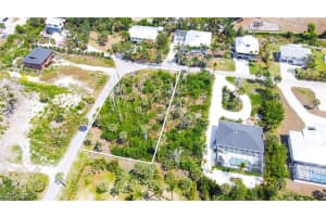  Corner Lot, Fort Myers, FL 33908 - MLS#225044335