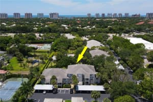 512 Sugar Pine Ln 512, Naples