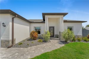 405 Nw 10th St, Cape Coral