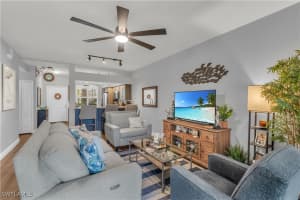 350 Newport Dr 1902, Naples