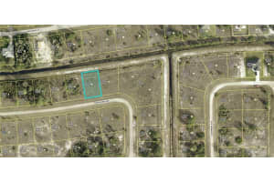 755 BOBOLINK Avenue, Lehigh Acres, FL 33974 - MLS#225044646