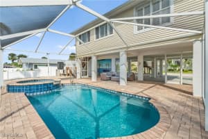 320 Madison Ct, Fort Myers Beach