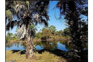880 18th Street, Naples, FL 34120 - MLS#225044732