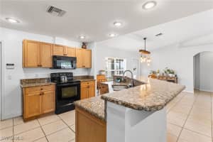 2216 3rd Avenue, Cape Coral, FL 33909 - MLS#225044734