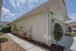 8546 Silk Oak Lane, Naples, FL 34119 - MLS#225044782