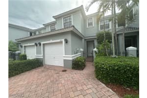 14936 Summit Place Cir 19, Naples