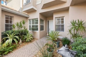 25110 Goldcrest Drive, Bonita Springs, FL 34134 - MLS#225044846