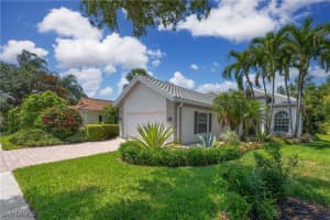 3803 Valentia Way, Naples, FL 34119 - MLS#225044940