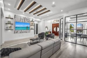 3917 Se 19th Ave, Cape Coral