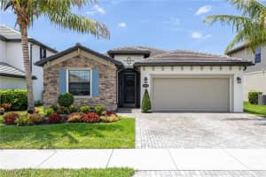 9231 Shadow Oak Ln, Naples