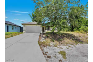 3212 29th Street, Lehigh Acres, FL 33976 Sold 09/05/25