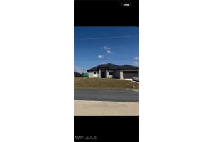 305 Diplomat Pkwy E, Cape Coral