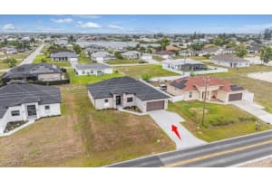 305 Diplomat Parkway, Cape Coral, FL 33909 - MLS#225045112