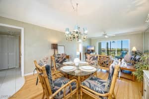 21 High Point Circle, Naples, FL 34103 - MLS#225045214