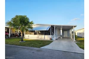 102 Poinsettia Dr, Fort Myers