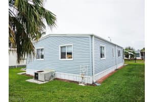 102 Poinsettia Drive, Fort Myers, FL 33905 - MLS#225045216