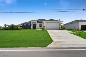 4220 Jacaranda Pkwy W, Cape Coral