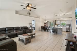 927 12th Terrace, Cape Coral, FL 33993 - MLS#225045448
