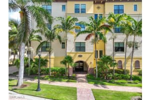 2745 Tiburon Blvd E 102, Naples