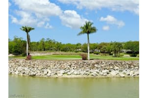7505 Stoneybrook Dr 724, Naples