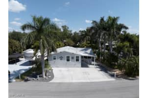 5570 Cypresswoods Resort Drive, Fort Myers, FL 33905 - MLS#225045518