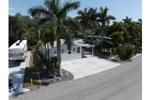 5570 Cypresswoods Resort Drive, Fort Myers, FL 33905 - MLS#225045518