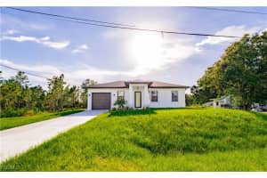 919 Glenn Avenue, Lehigh Acres, FL 33972 - MLS#225045562