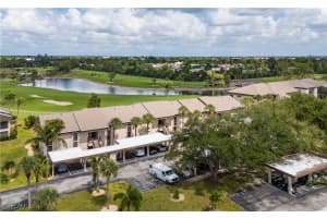 5825 Trailwinds Dr 425, Fort Myers