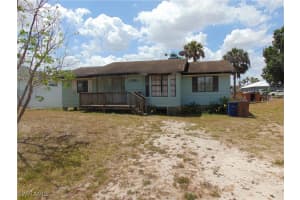 2917 13th Street, Lehigh Acres, FL 33971 - MLS#225045584