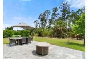 9519 Foxglove Ln, Naples