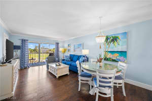 190 Turtle Lake Ct 311, Naples