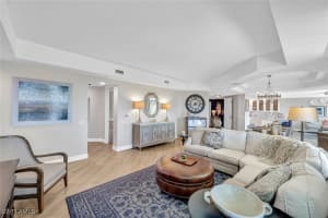 295 Grande Way, Naples, FL 34110 - MLS#225045756