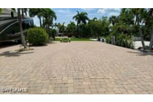 624 Barracuda Bend, Fort Myers Beach, FL 33931 - MLS#225045780