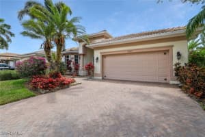 4923 Cerromar Drive, Naples, FL 34112 - MLS#225045805