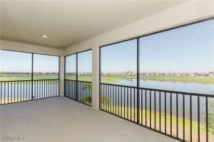 5655 Melbourne Ct 8121, Ave Maria