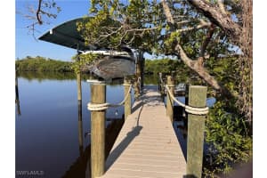209 Sun Circle, Fort Myers, FL 33905 - MLS#225045893