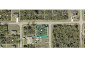 546 Silver Avenue, Lehigh Acres, FL 33974 - MLS#225045940