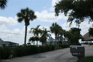 15472 Admiralty Circle, North Fort Myers, FL 33917 - MLS#225046060