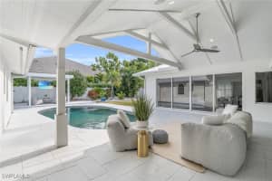 645 Park Shore Drive, Naples, FL 34103 - MLS#225046081