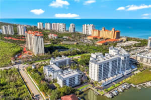 410 Flagship Dr 1206, Naples