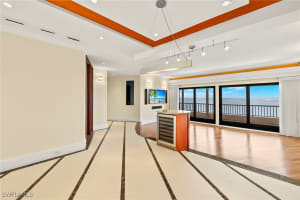 625 La Peninsula Boulevard, Naples, FL 34113 - MLS#225046160